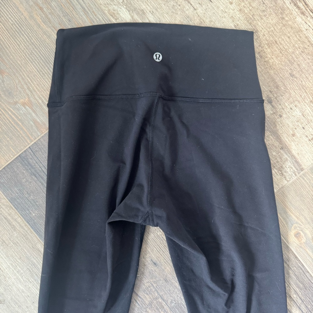 Black lululemon leggings